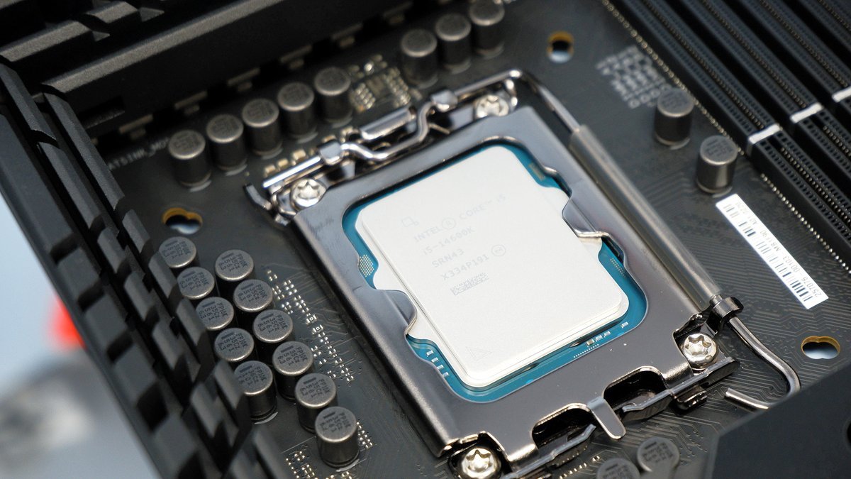 Intel plans new LGA1700 CPUs for early 2027