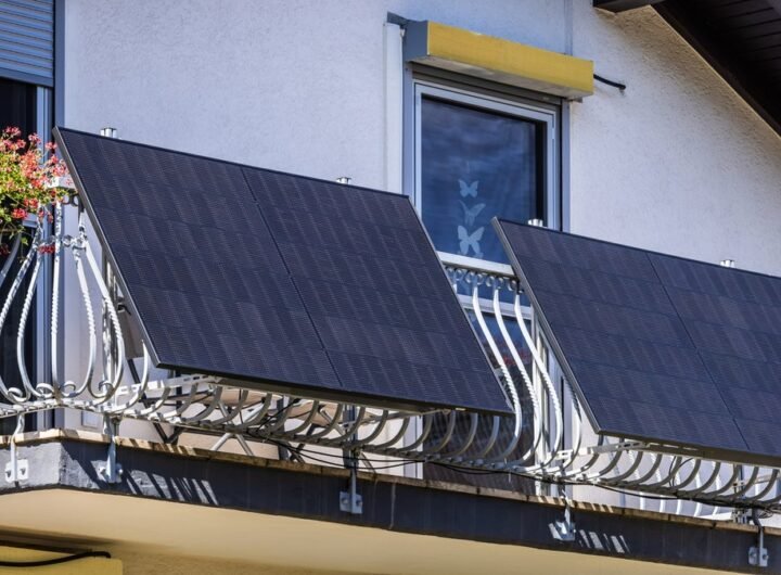 California legalizes balcony solar panels starting 2027