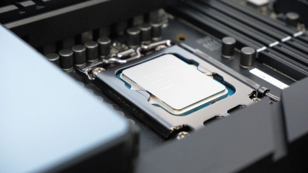 Intel plans new LGA1700 CPUs for early 2027