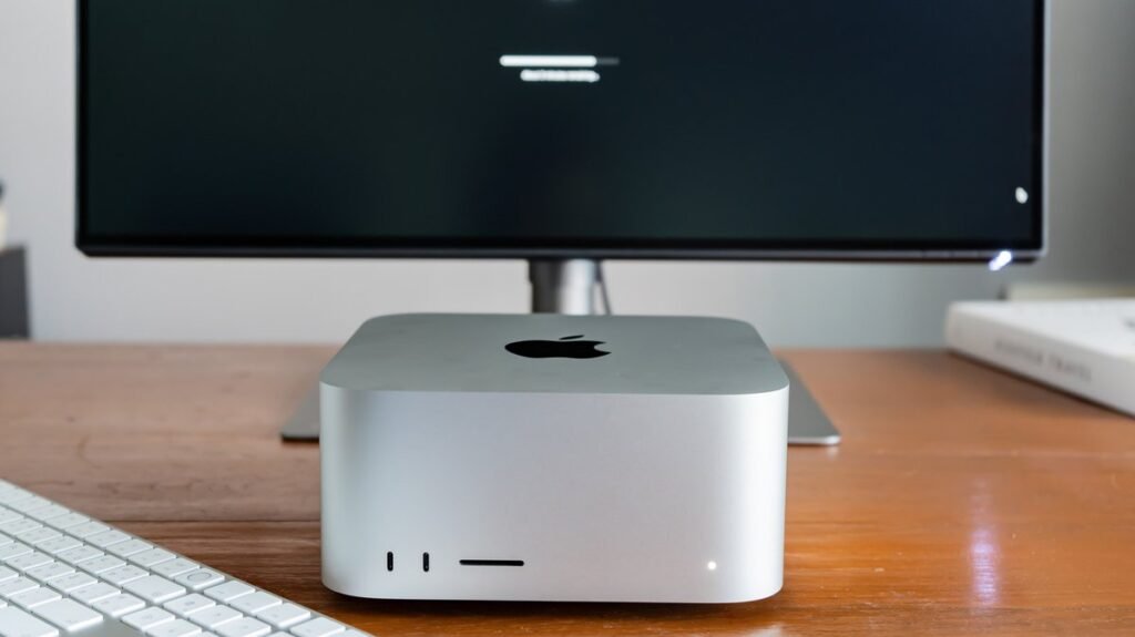Mac Studio's Four Generations: Inside the Unchanged Aluminum